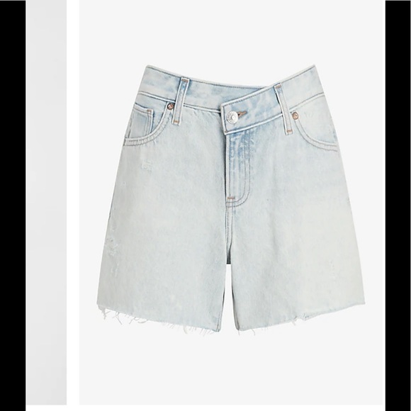 EXPRESS Crossover Waistband Boyfriend Jean Shorts NWT - Picture 5 of 14